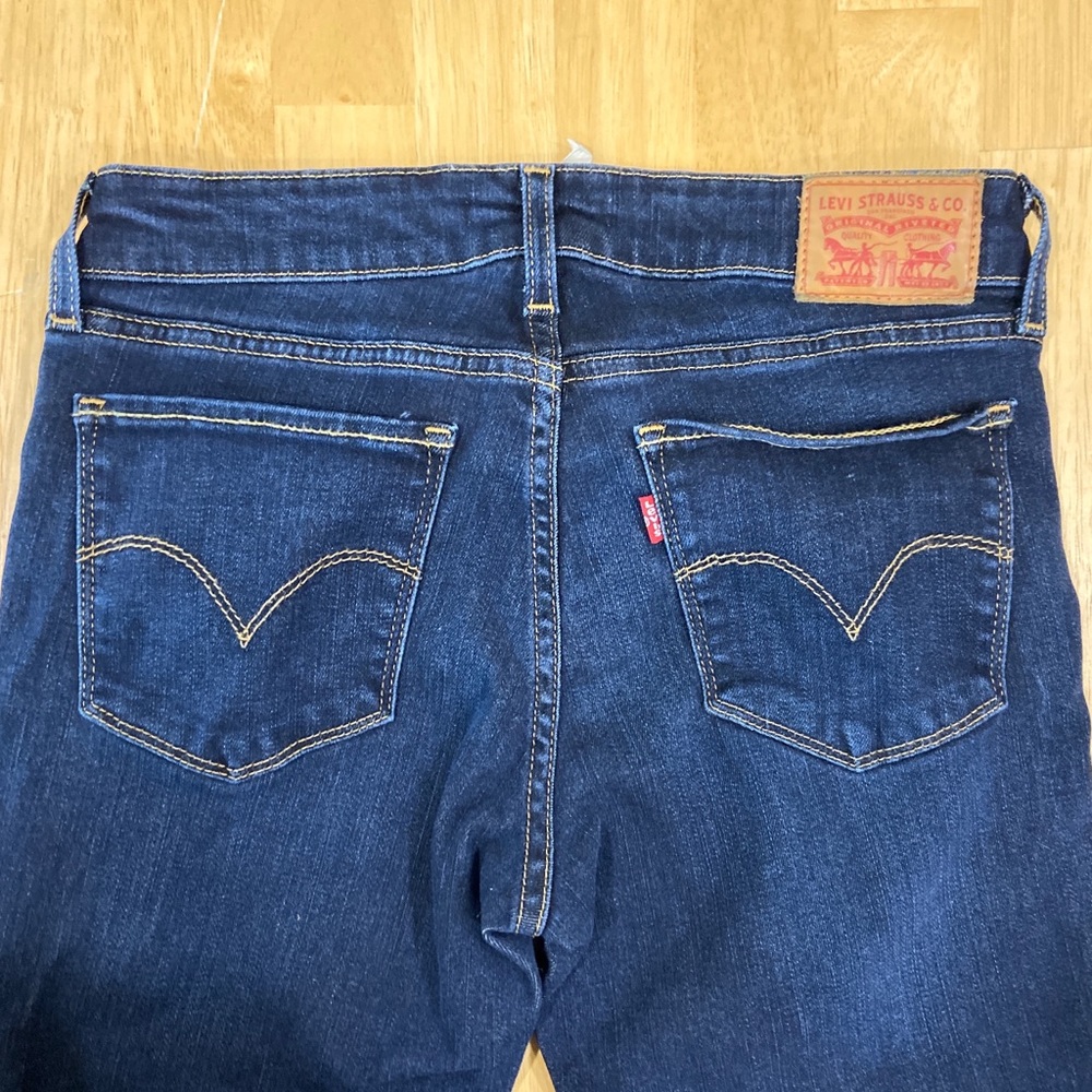 Levi’s 711 Skinny Jeans
